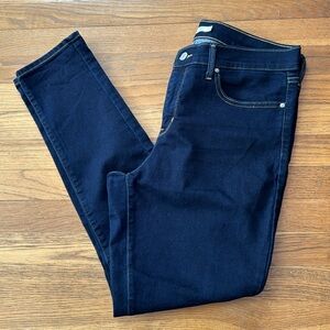 👖Levi’s 311 shaping skinny jeans. Size W32/L32.